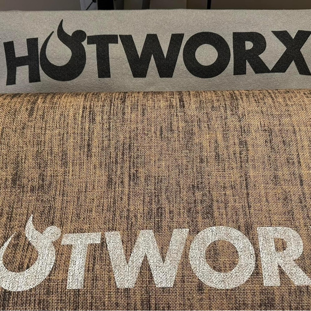 Hotworx towel and mat. Used 2 times, excellent condition